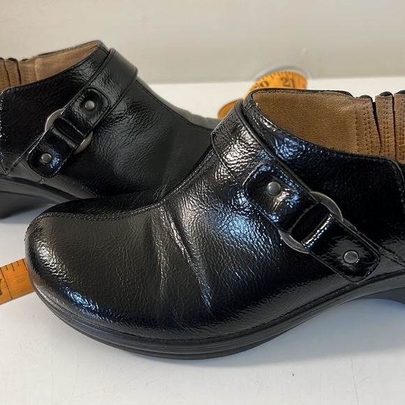 Shiny black leather loafers, size 8.5 - Picture 3 of 14